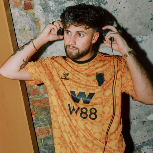 W88-Sunderland-AFC-Third-Kit-GK-2025-2026